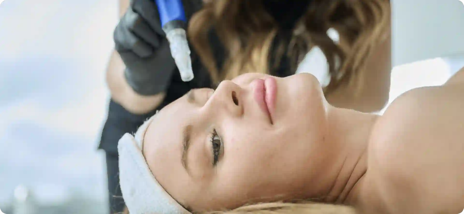 How Do Microneedles Trigger New Collagen and Elastin in Loose Skin Hanwell?
